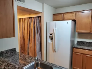 Photo #5: 2137974 Listing 