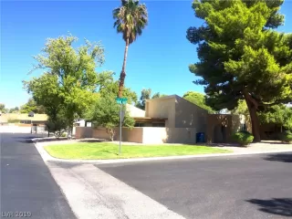 Photo #1: 2137978 Listing