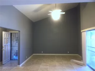 Photo #3: 2137978 Listing