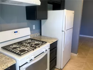 Photo #6: 2137978 Listing