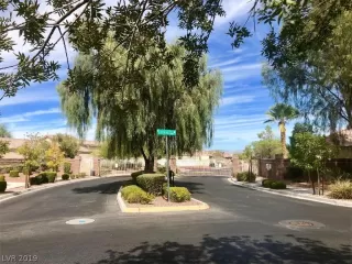 Photo #1: 2137993 Listing