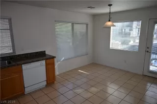 Photo #3: 2138005 Listing 