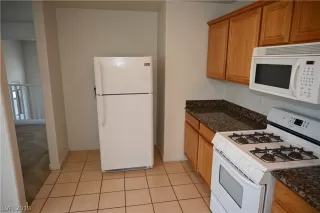 Photo #4: 2138005 Listing 