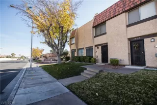 Photo #4: 2138018 Listing