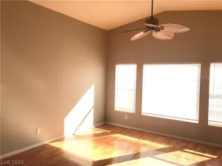 Photo #4: 2138023 Listing 