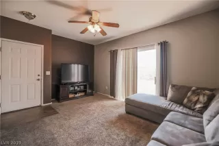 Photo #3: 2138024 Listing