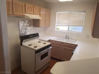 Photo #6: 2138071 Listing