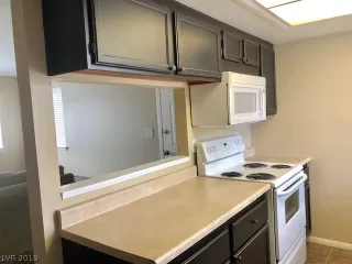 Photo #5: 2138080 Listing