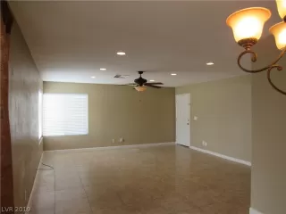 Photo #2: 2138132 Listing 