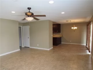 Photo #3: 2138132 Listing 