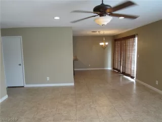 Photo #4: 2138132 Listing 