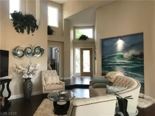 Photo #2: 2138212 Listing 