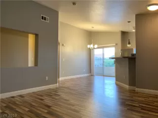 Photo #1: 2138258 Listing