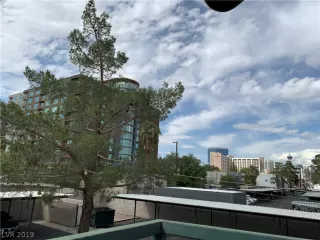 Photo #2: 2138297 Listing