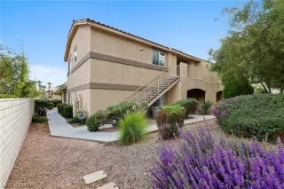 Photo #1: 2138315 Listing 