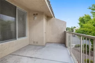 Photo #3: 2138315 Listing 