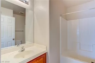 Photo #3: 2138381 Listing