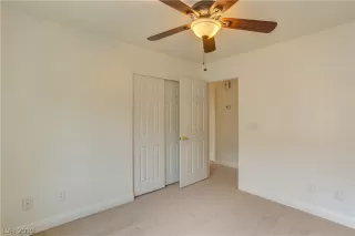 Photo #5: 2138381 Listing