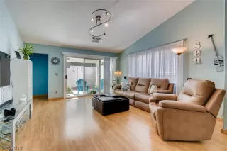 Photo #2: 2138398 Listing 