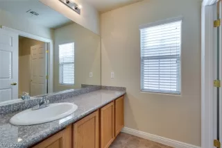 Photo #2: 2138416 Listing 