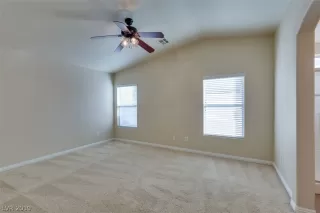 Photo #3: 2138416 Listing 