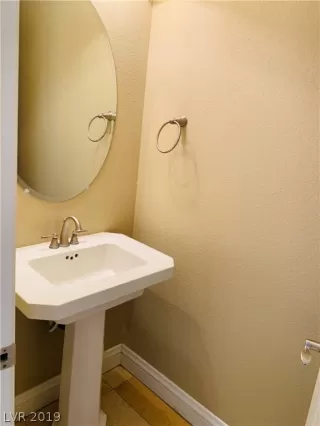 Photo #4: 2138420 Listing