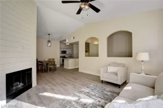 Photo #2: 2138477 Listing