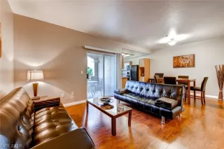 Photo #1: 2138529 Listing