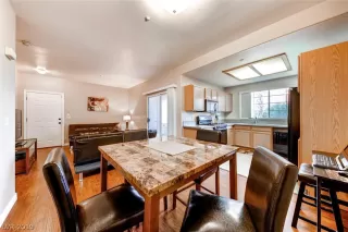 Photo #2: 2138529 Listing