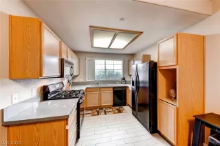 Photo #3: 2138529 Listing