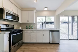 Photo #1: 2138535 Listing 