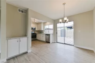 Photo #4: 2138535 Listing 