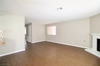 Photo #5: 2138587 Listing