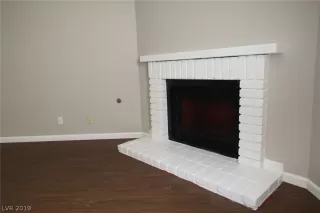 Photo #6: 2138587 Listing