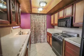 Photo #4: 2138637 Listing 