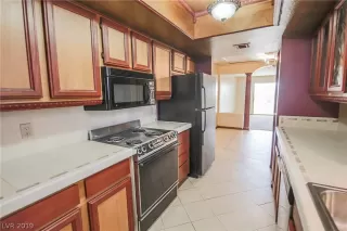 Photo #6: 2138637 Listing 