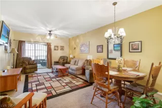 Photo #3: 2138668 Listing