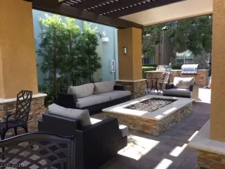 Photo #6: 2138679 Listing 