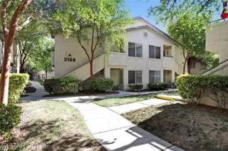 Photo #2: 2138773 Listing