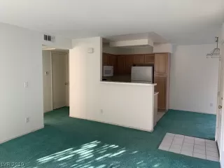 Photo #3: 2138773 Listing