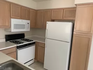 Photo #6: 2138773 Listing