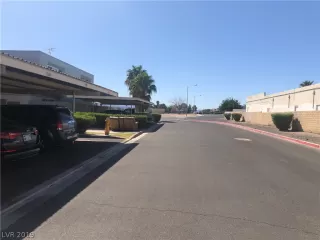 Photo #5: 2138790 Listing