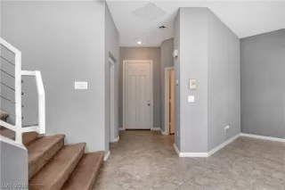 Photo #2: 2138846 Listing