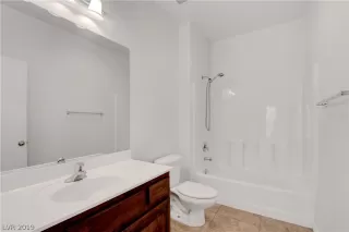 Photo #3: 2138846 Listing