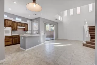 Photo #6: 2138846 Listing