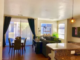 Photo #4: 2138850 Listing