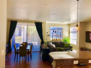 Photo #6: 2138850 Listing