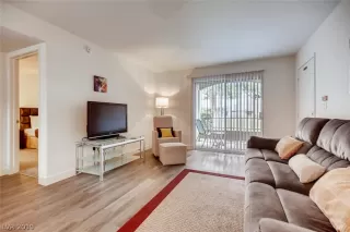 Photo #1: 2138867 Listing