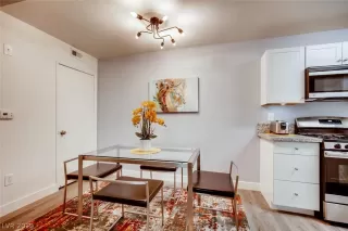 Photo #3: 2138867 Listing