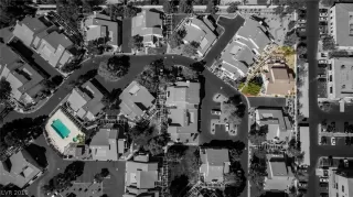 Photo #2: 2138884 Listing